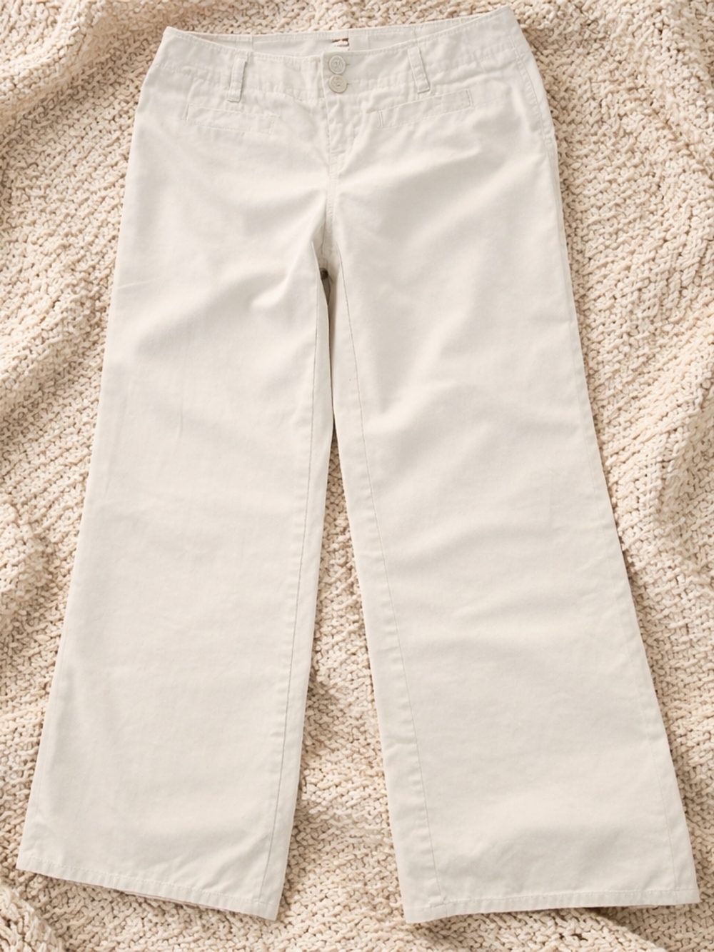 LONDONJEAN / VINTAGE VICTORIA SECRET Cream Colored Low Rise Wide-Leg Flare Jeans